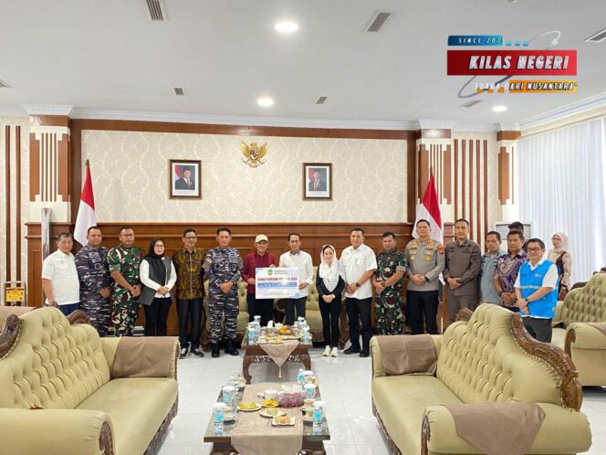 
Danlanal Sabang Sambut Kedatangan Walikota Batam dan Dankodaeral IV Dalam Rangka Penyerahan Bantuan Sosial Ke Provinsi Aceh