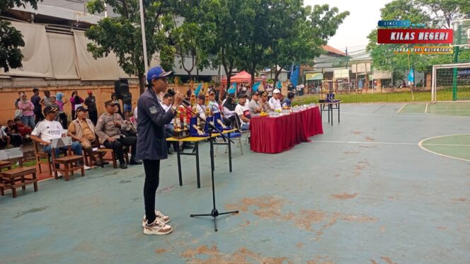 
Kapolsek Cakung Resmi Buka Turnamen Futsal Antar RW, Dorong Cakung Zero Tawuran