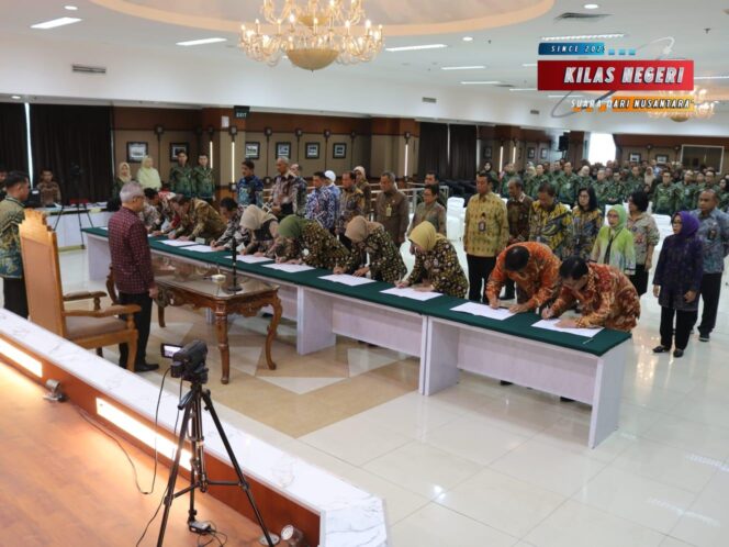 
Pengadilan Tinggi Jakarta Laksanakan Penandatanganan Pakta Integritas, Perjanjian Kinerja, dan Komitmen Bersama Tahun 2026