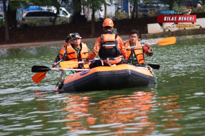 
Kodim 0502/Jakarta Utara Gelar Pelatihan Pengoperasionalan LCR Bersama BPBD DKI Jakarta