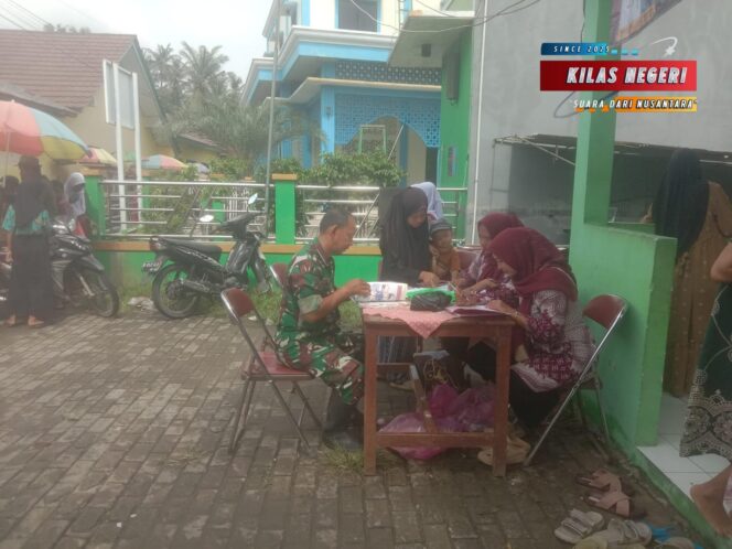 
Tekan Angka Stanting Dan Gizi Buruk Babinsa Desa Lemo Monitor Posyandu