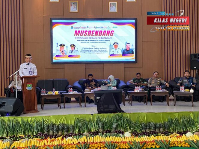 
Danramil 14/Panongan Hadiri Musrenbang 2027, TNI Dukung Perencanaan Pembangunan Berkelanjutan di Kecamatan Panongan
