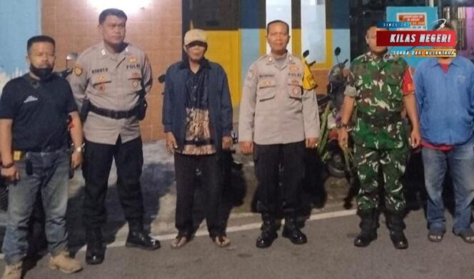 
Koramil 04/Pulogadung Gelar Patroli/Siskamling Keliling, Wujud Sinergi TNI–Polri dan Warga Jaga Kamtibmas