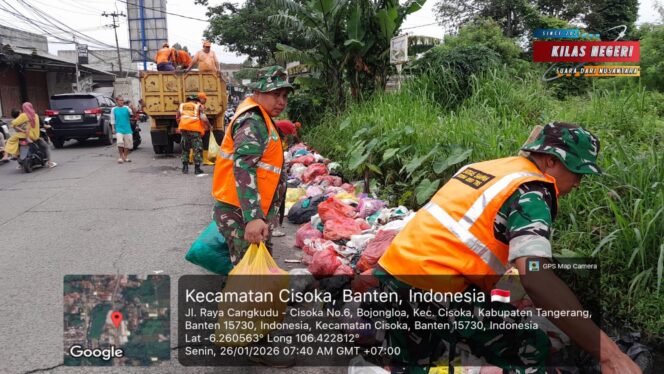 
Koramil 13/Cisoka Kerahkan Satgas Tanggulangi Sampah di Cibangke