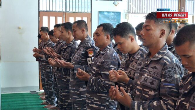 
Lanal Simeulue Gelar Sholat Gaib dan Doa Bersama Untuk Prajurit Yonif IX Marinir