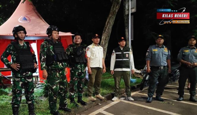 
Koramil 08/Duren Sawit Gelar Patroli Malam, Cegah Tawuran dan Jaga Keamanan Wilayah.