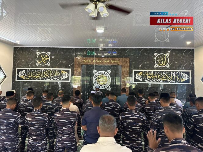 
Lanal Sabang Gelar Sholat Ghaib, Zikir, dan Doa Bersama Untuk Korban Longsor di Bandung Barat