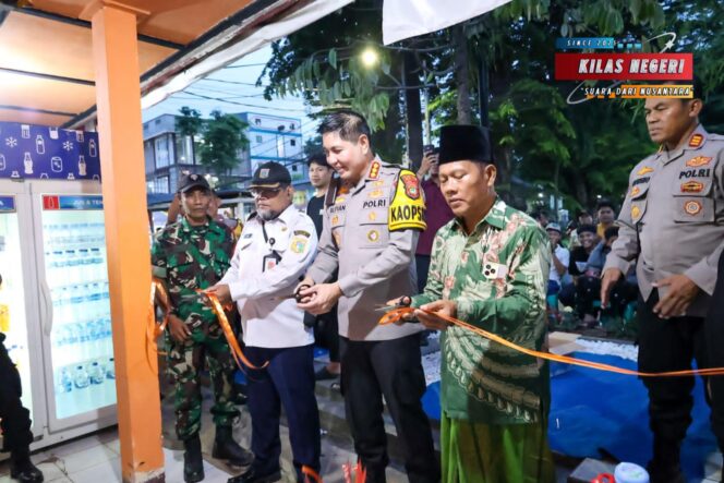 
Kapolres Metro Jakarta Timur Resmikan Warung Aliansi Taman Raya Cakung, Ruang Pembinaan Remaja untuk Cegah Tawuran