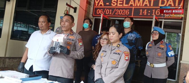 
0-4024x1784-0-0-{}-0-24#