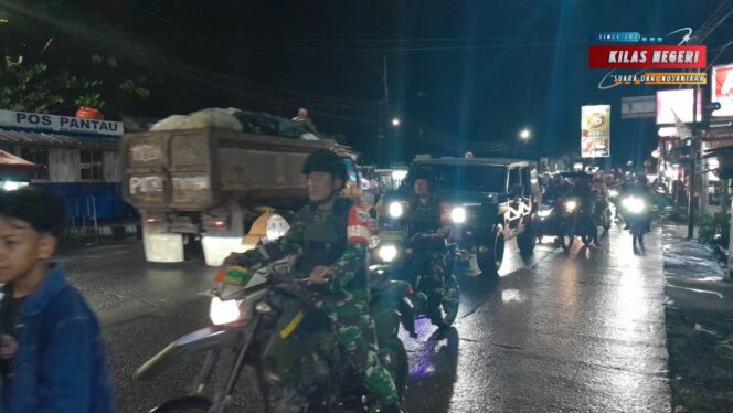 
Pastikan Wilayah Aman dan Kondusif Babinsa Koramil 10/Sepatan Gelar Patroli Siskamling