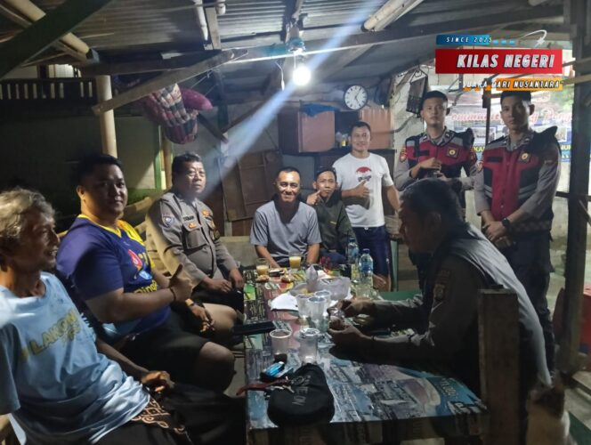 
Cegah Remaja Nongkrong dan Konsumsi Miras, Polsek Ciracas Gelar Patroli Operasi Pekat Jaya 2026