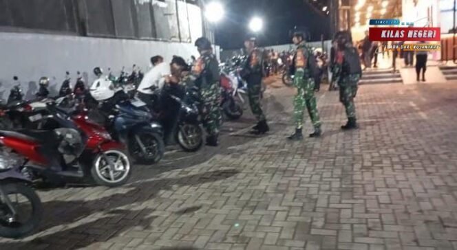 
Pastikan Kondusivitas, Personel Koramil 04/Cikupa Patroli Wilayah