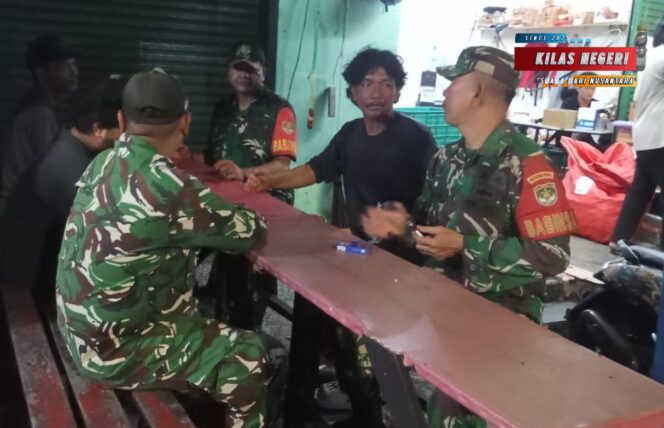 
Koramil 02/Matraman Bersama Tiga Pilar dan Warga Gelar Patroli/Siskamling Keliling Ciptakan Wilayah Aman dan Kondusif.