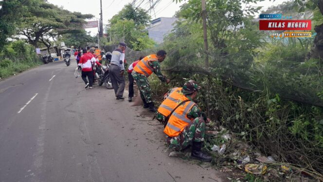 
Korve, Satgas Sampah Koramil 12/Rajeg Bersihkan Jalan Tanjakan