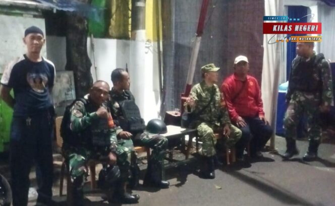 
Koramil 03/Pasar Rebo–Ciracas Gelar Patroli/Siskamling Keliling, Perkuat Sinergi Jaga Keamanan Wilayah.