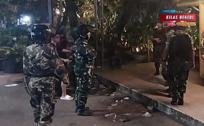 
Patroli/Siskamling Keliling Bersama Komduk Wujudkan Kramatjati Aman dan Kondusif