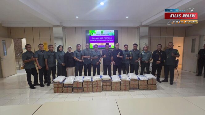 
Sambut Ramadan, PT Padang Gelar Aksi “Tali Kasih” dan Bagi Sembako