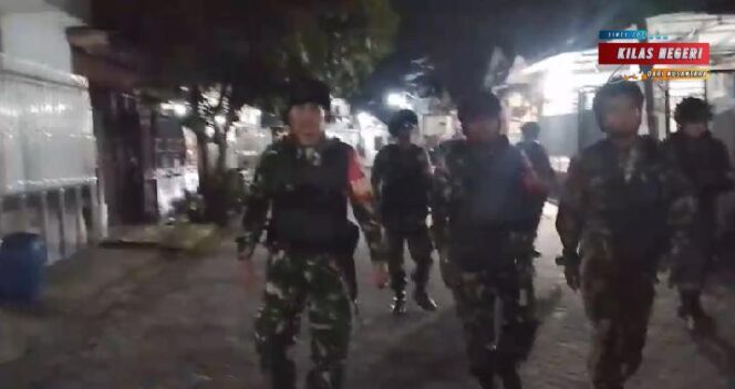 
Koramil 01/Teluknaga Patroli Malam Perkuat Keamanan Pesisir Utara Tangerang