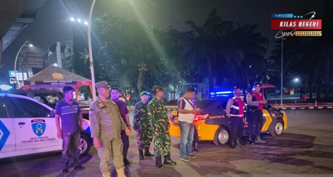 
Patroli Siskamling Koramil 06/Kelapa Gading Bersama 3 Pilar dan Komponen Pendukung Berjalan Aman dan Lancar