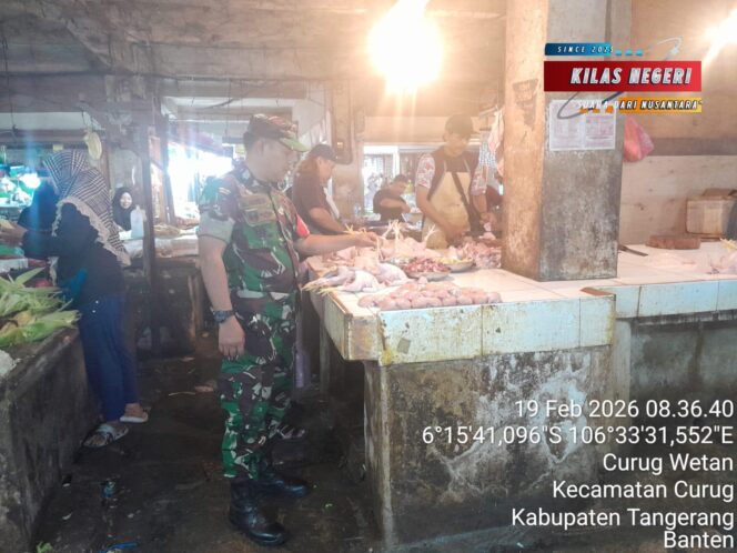 
Kodim Tigaraksa Monitoring Harga Sembako di Pasar Curug Tangerang