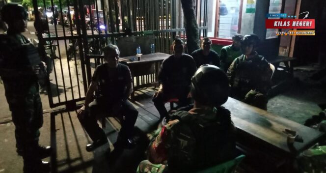 
Koramil 04/Pulogadung Gelar Patroli/Siskamling Keliling di Rawamangun.