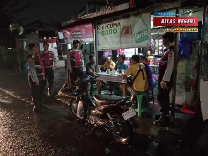 
Patroli Dialogis Unit Samapta Polsek Makasar Sisir Titik Rawan Tawuran di Pinang Ranti