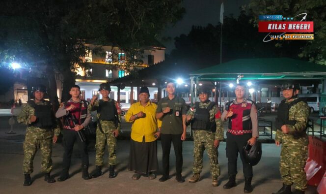 
Koramil 07/Cipayung Bersama Polsek dan Warga Gelar Patroli Sahur, Wujudkan Wilayah Aman dan Kondusif