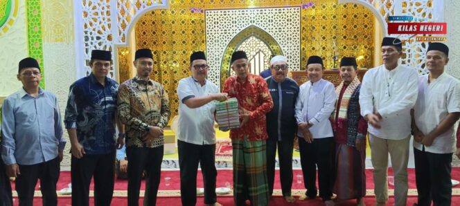 
Safari Ramadhan, Ketua PT Padang: Ramadhan Momentum Penguatan Sosial & Hukum