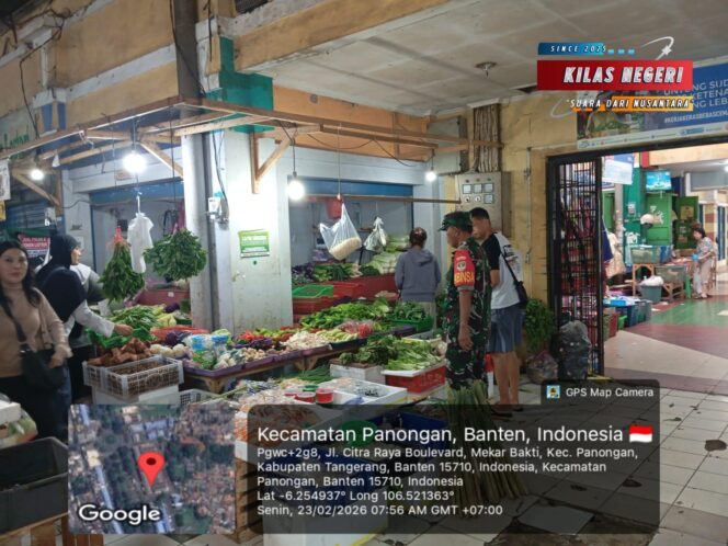 
Babinsa Koramil 14/Panongan Pantau Harga Sembako, Stok Aman dan Harga Relatif Stabil