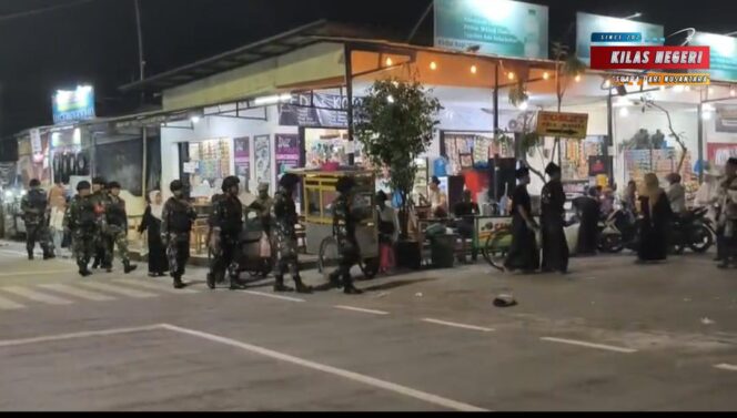 
Koramil 11/Pasar Kemis Patroli Bermotor Tingkatkan Keamanan