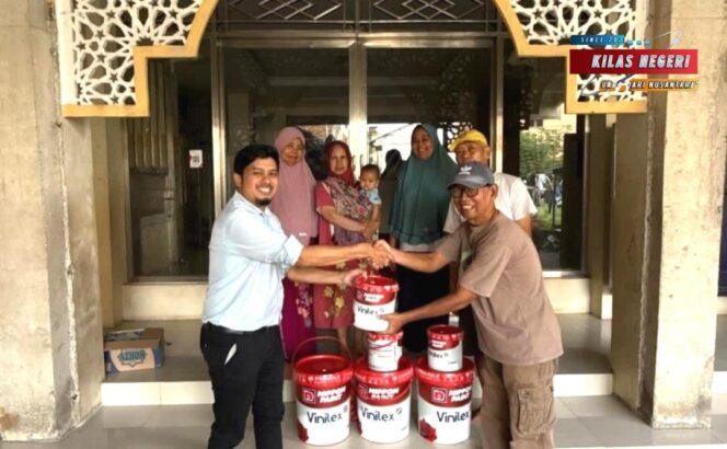 
BRI Bekasi Siliwangi Salurkan Bantuan Dana Bapekis ke Mushola Al Mutaqin