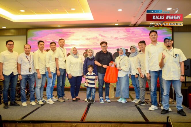 
Kebersamaan Pemimpin dan Tim Marketing