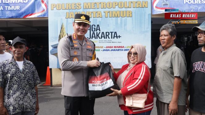 
Kapolres Pimpin Apel Siaga Kamtibmas, 150 Elemen Masyarakat Siap Jaga Jakarta untuk Indonesia