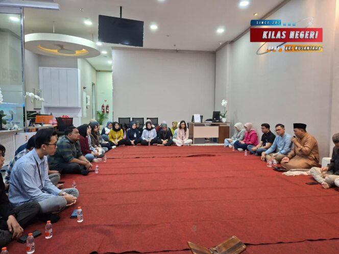 
Pererat Silaturahmi, BRI KC Tangerang City Gelar Pengajian Bersama Ustaz Mihdar Fathoni