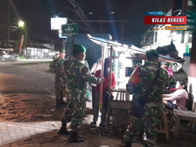 
Intensifkan Keamanan Koramil 13/Cisoka Patroli Malam Pastikan Wilayah Kondusif