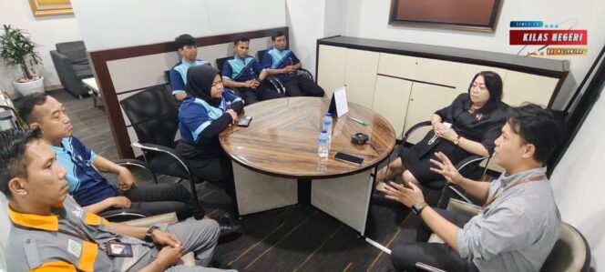 
BRI Cabang Daan Mogot Gelar Coaching Bersama Mitra Cleaning Service dan Teknisi untuk Tingkatkan Kualitas Layanan Operasional