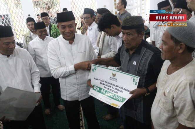 
Safari Ramadhan Danrem 052/Wkr Bersama Forkopimda Banten, Perkuat Sinergi dan Kebersamaan di Kota Tangerang