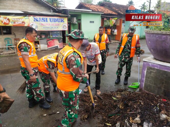 
Kodim 0510/Trs Terus Lakukan Darurat Penanganan Sampah di Wilayah