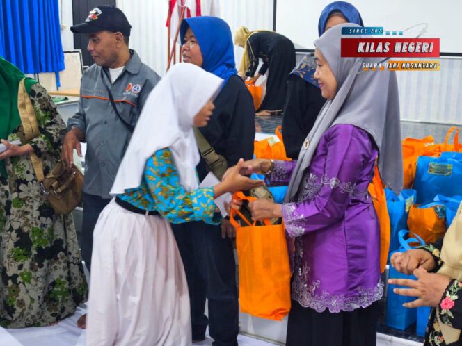 
111 Paket Bingkisan Tersalurkan: SMPN 192 Gelar Acara Berbagi di Bulan Suci Ramadhan Bersama Yatim Piatu dan Dhuafa