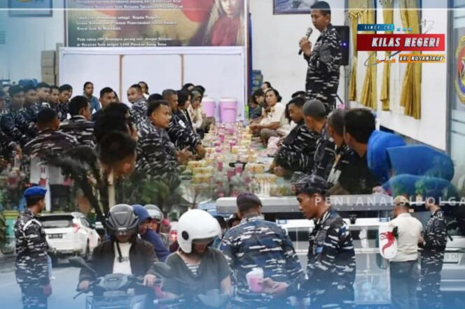 
Berkah Ramadhan, Keluarga Besar Lanal Sibolga Berbagi Takjil dan Buka Puasa Bersama di Mako Lanal Sibolga