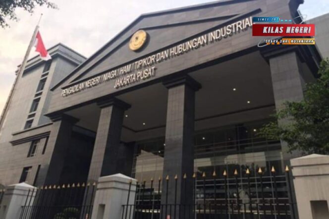 
PN Jakpus Jatuhkan Vonis untuk 5 Terdakwa Kasus Korupsi PDNS Kominfo