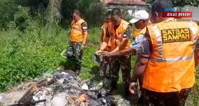 
Gerakan Cepat Satgas Kodim 0510/Trs Bersihkan Tumpukan Sampah di Mekar Baru