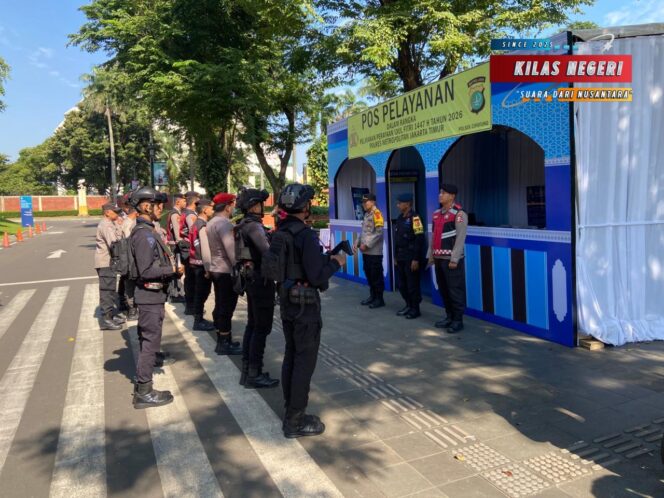 
Polisi Hadir di Tengah Libur Lebaran, Posyan TMII Jadi Garda Depan Rasa Aman Warga
