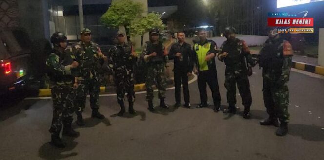 
Sinergi TNI–Polri dan Warga, Koramil 02/Matraman Gencarkan Patroli/Siskamling Jelang Idul Fitri.