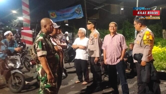 
Perkuat Keamanan Lingkungan, Koramil Duren Sawit Gelar Siskamling